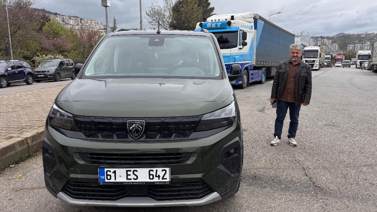 İstanbul'da sıfır diye aldığı araç boyalı çıktı